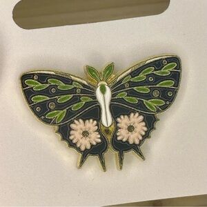 Butterfly Enamel Pin – BUY 5+ & GET 40% OFF